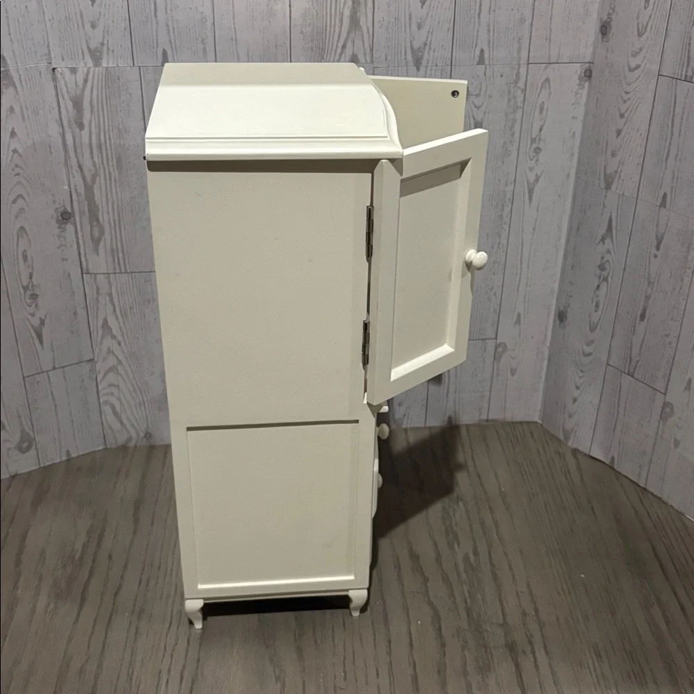 Pottery born Teen Wooden Jewelry Box Tower
